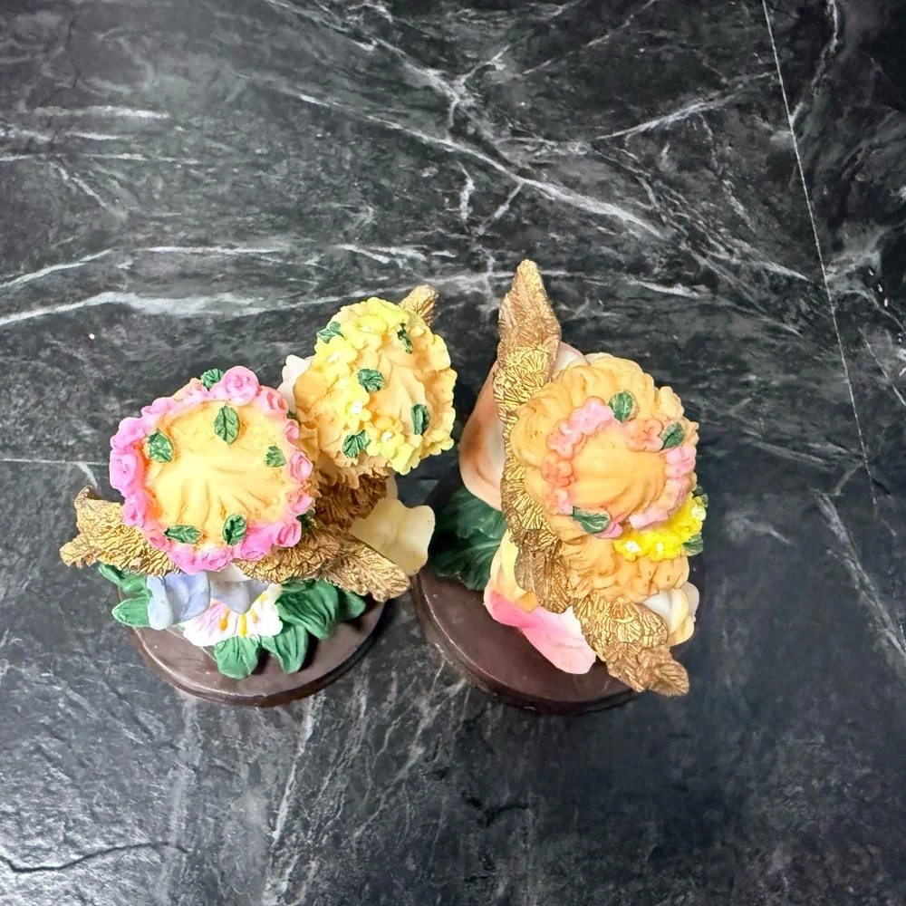 N/A angel figurines